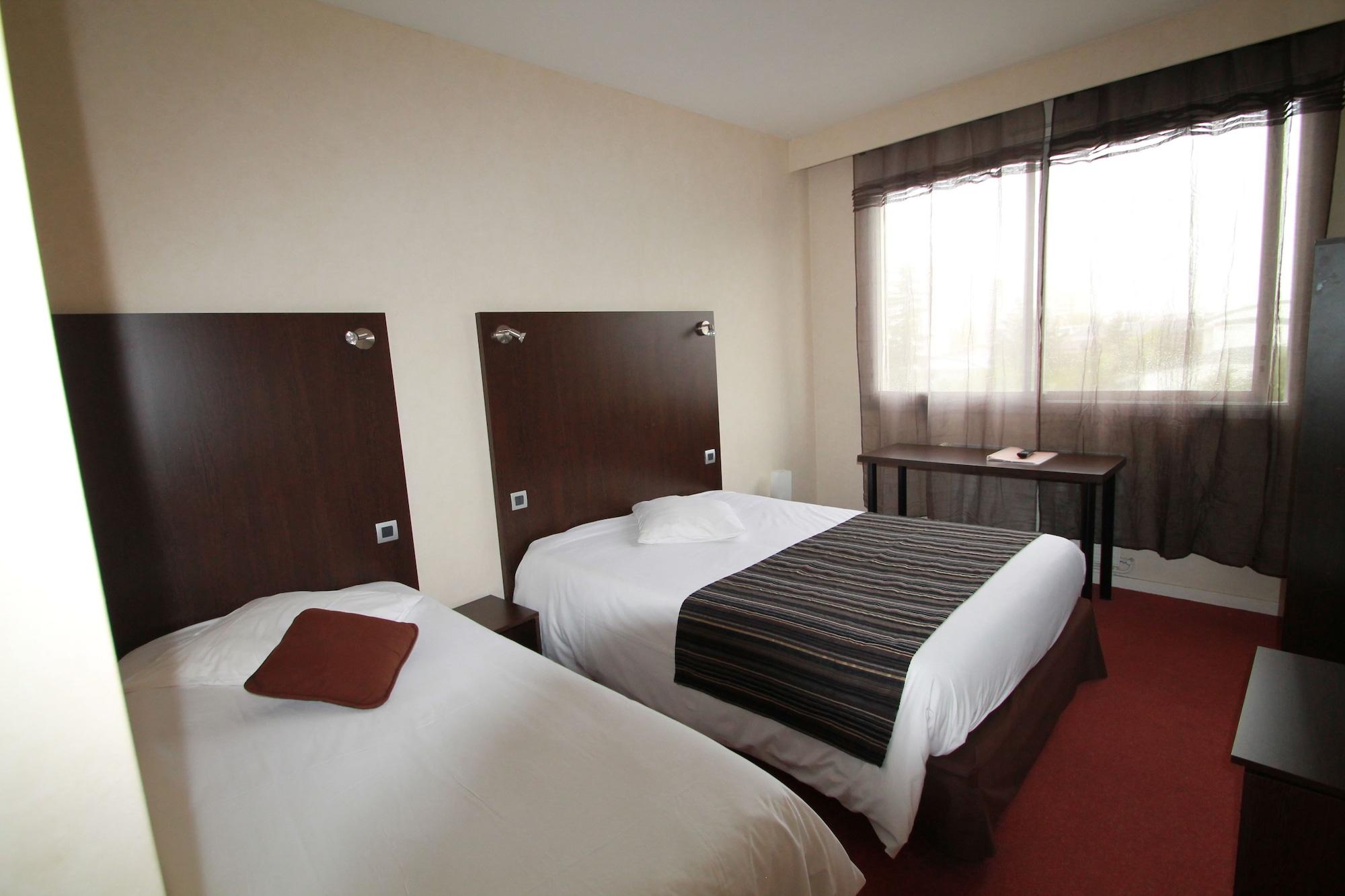 Adonis Lyon Est Hotel Artys Saint-Priest-en-Jarez Exterior foto