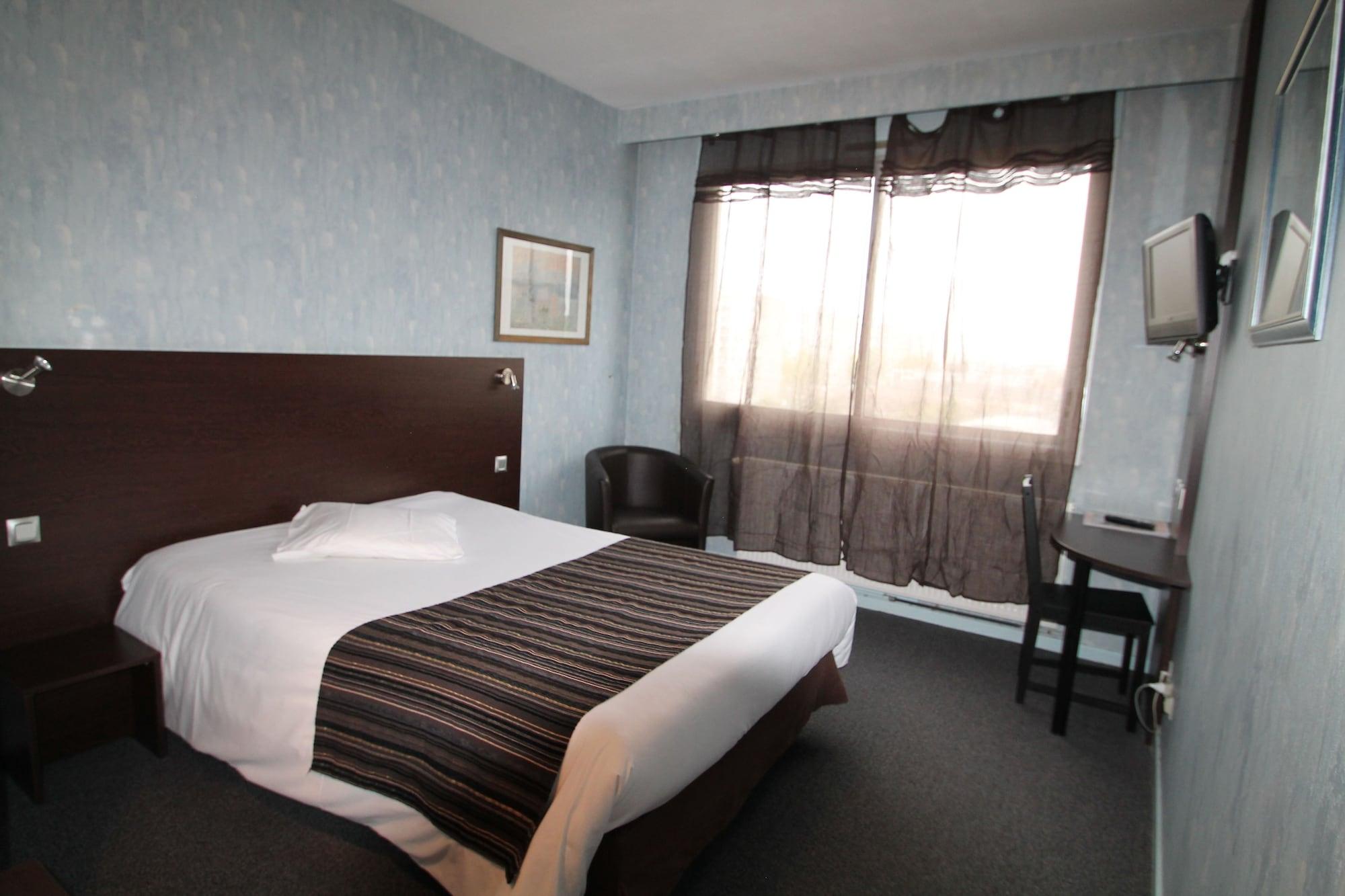 Adonis Lyon Est Hotel Artys Saint-Priest-en-Jarez Exterior foto