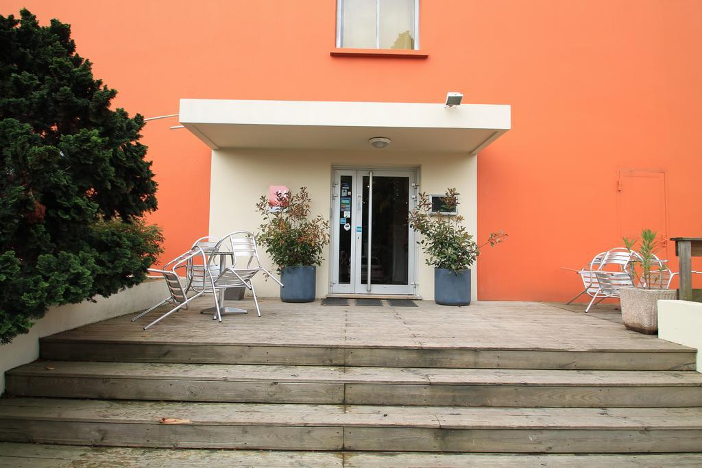 Adonis Lyon Est Hotel Artys Saint-Priest-en-Jarez Exterior foto